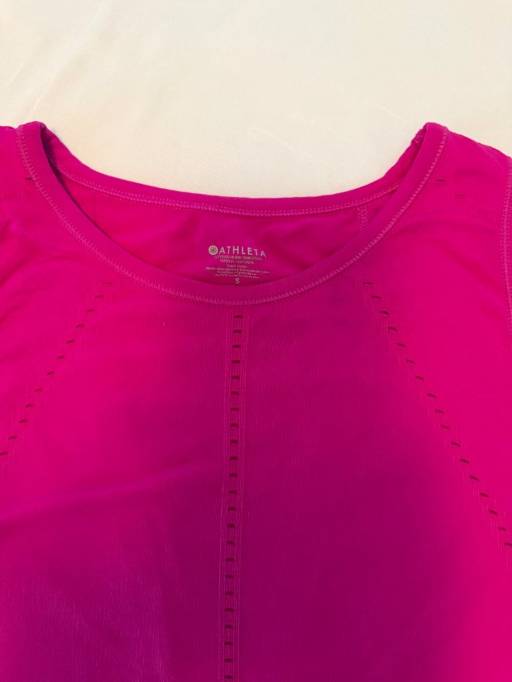 Athleta Foothill Seamless Tank Top Hot Pink Size Small Open Back Athletic - Picture 2 of 3